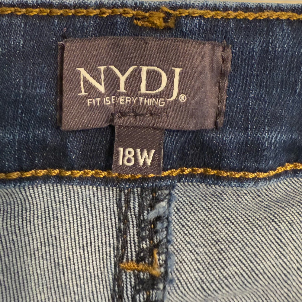 NYPI Women's Marilyn Straight Blue Jeans With Lift Tuck Technology - Picture 3 of 9
